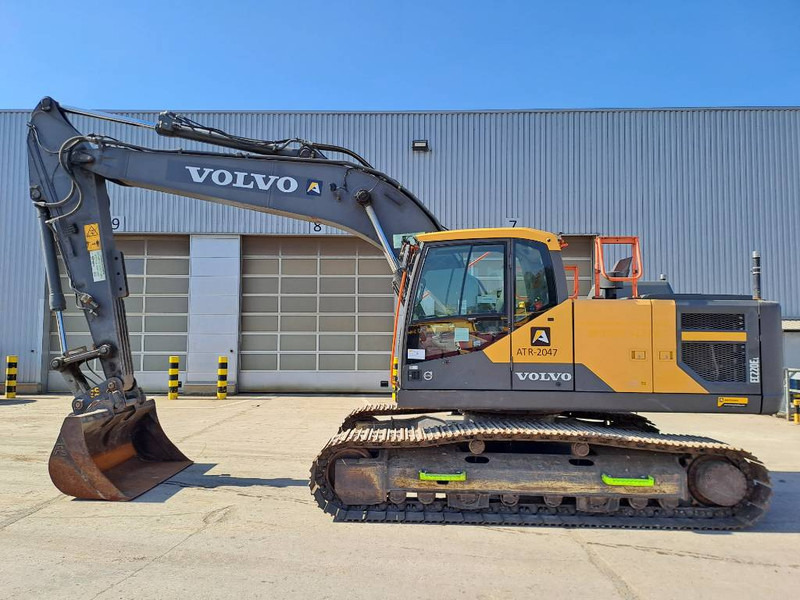Excavadora de cadenas Volvo EC220EL: foto 1