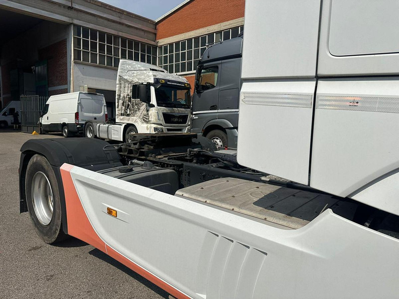 Mercedes-Benz Actros 1845 - Cabeza tractora: foto 4 Mercedes-Benz Actros 1845 - Cabeza tractora: foto 4