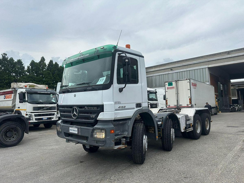 Mercedes-Benz Actros 41.50 - Camión chasis: foto 1 Mercedes-Benz Actros 41.50 - Camión chasis: foto 1