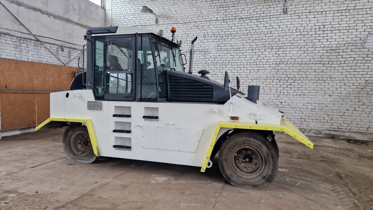 BOMAG BW24 R - Rodillo de neumáticos: foto 1 BOMAG BW24 R - Rodillo de neumáticos: foto 1