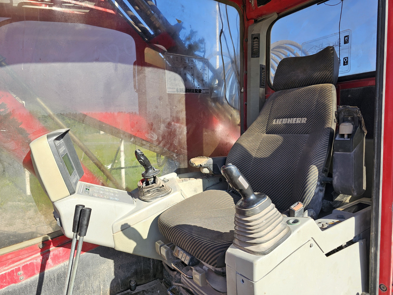 Excavadora de demolición LIEBHERR R944B VH-HD. UHD boom and standart boom included.: foto 13