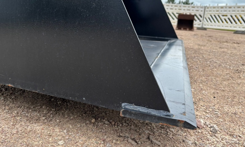 Volvo BM 2400mm - Cazo cargador para Cargadora de ruedas: foto 5 Volvo BM 2400mm - Cazo cargador para Cargadora de ruedas: foto 5