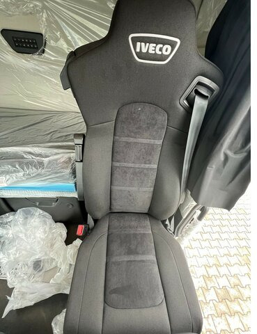 IVECO S-Way AS440S49T/P - AF4T COMFORT+AERO+ LED+NAVI... - Cabeza tractora: foto 4 IVECO S-Way AS440S49T/P - AF4T COMFORT+AERO+ LED+NAVI... - Cabeza tractora: foto 4