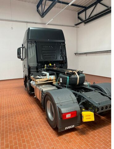 IVECO S-Way AS440S49T/P-AF4T COMFORT AERO PREMIUM LED... - Cabeza tractora: foto 2 IVECO S-Way AS440S49T/P-AF4T COMFORT AERO PREMIUM LED... - Cabeza tractora: foto 2