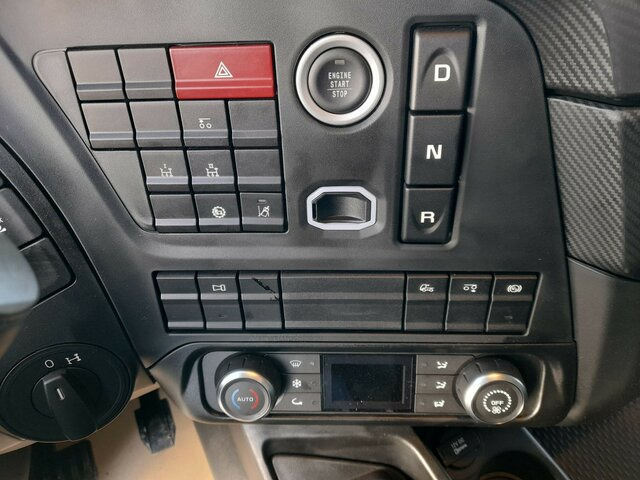 IVECO X-Way AT280X46Y/PS ON++LED+KRAN + KIPPMULDE... - Camión grúa, Camión caja abierta: foto 5 IVECO X-Way AT280X46Y/PS ON++LED+KRAN + KIPPMULDE... - Camión grúa, Camión caja abierta: foto 5