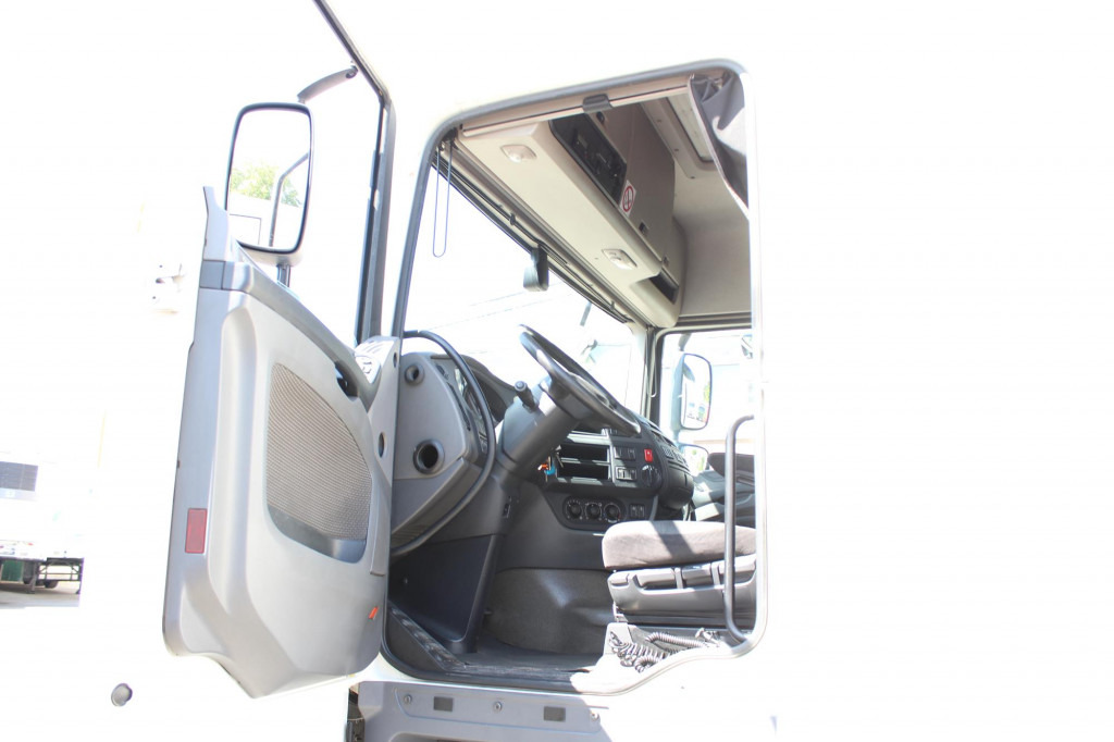 Daf XF 510 E6 Space Cab Retarder 2 Tanks 2 Liegen - Cabeza tractora: foto 3 Daf XF 510 E6 Space Cab Retarder 2 Tanks 2 Liegen - Cabeza tractora: foto 3