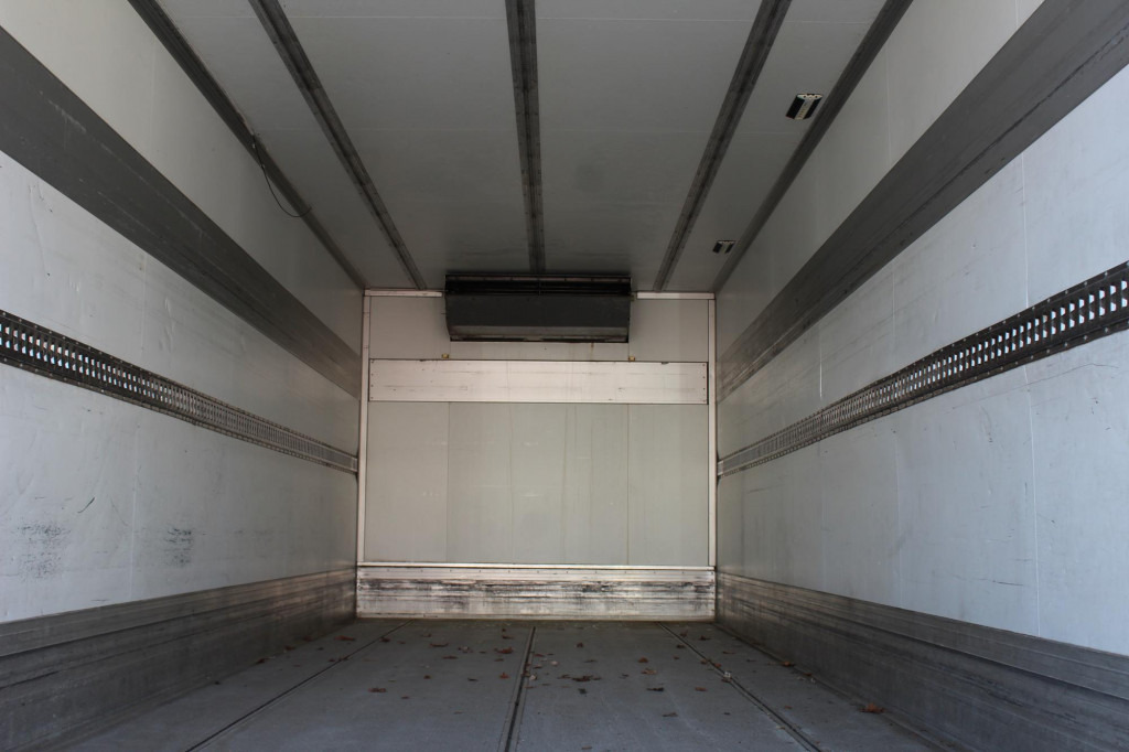 Daf LF 45.250 Thermo KingT-800R Türen+LBW Strom - Camión frigorífico: foto 3 Daf LF 45.250 Thermo KingT-800R Türen+LBW Strom - Camión frigorífico: foto 3