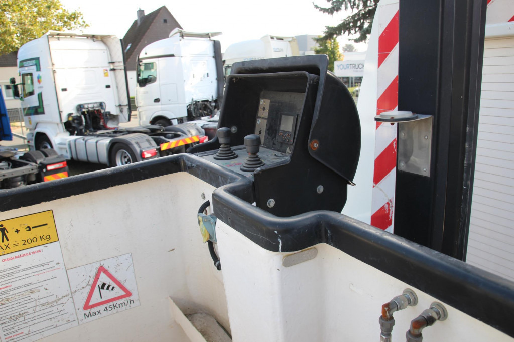 Iveco Daily 70-170 EEV VDT-170-F 20 m 2 Pers.Korb - Camión con plataforma elevadora: foto 2 Iveco Daily 70-170 EEV VDT-170-F 20 m 2 Pers.Korb - Camión con plataforma elevadora: foto 2