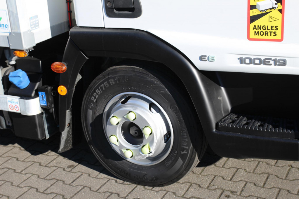 Iveco ML100E19 E6 Carrier Supra 550 Strom FRC 27 - Camión frigorífico: foto 4 Iveco ML100E19 E6 Carrier Supra 550 Strom FRC 27 - Camión frigorífico: foto 4