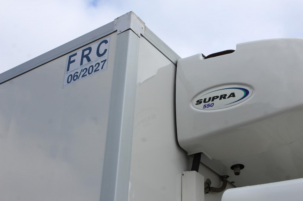 Renault D 12  Carrier Supra 550 Strom Tür LBW FRC 2027 - Camión frigorífico: foto 5 Renault D 12  Carrier Supra 550 Strom Tür LBW FRC 2027 - Camión frigorífico: foto 5