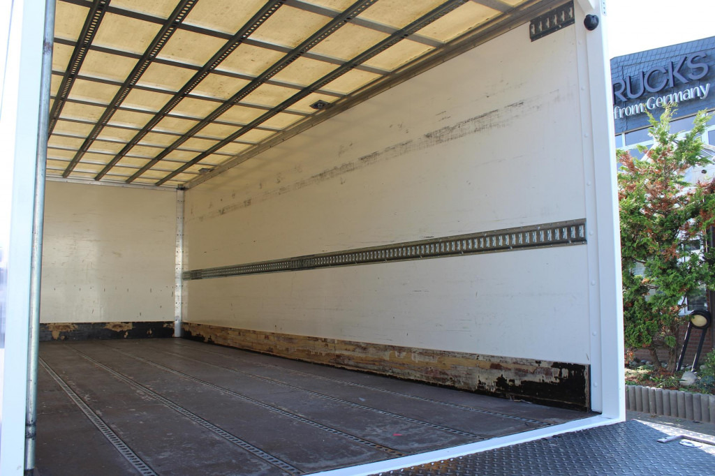 Renault D14 220E6   Laderbordwand   nur 166 Tkm   Klima - Camión caja cerrada: foto 2 Renault D14 220E6   Laderbordwand   nur 166 Tkm   Klima - Camión caja cerrada: foto 2