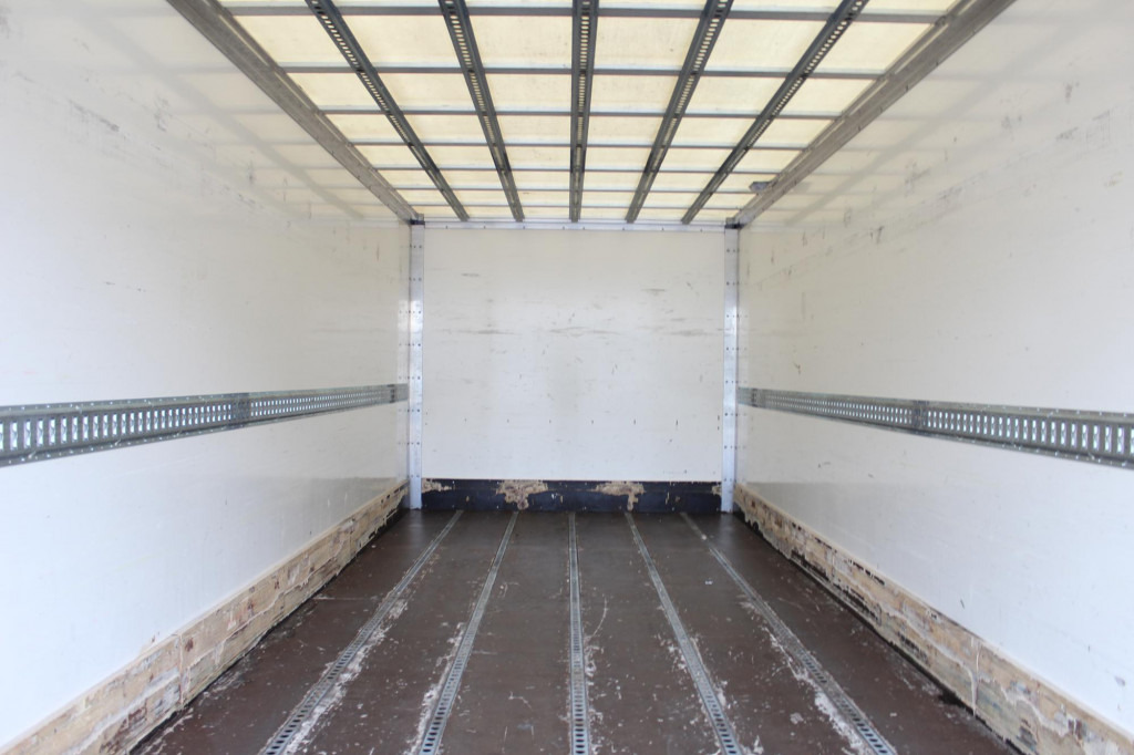 Renault D14 220E6   Laderbordwand   nur 185 Tkm   Klima - Camión caja cerrada: foto 2 Renault D14 220E6   Laderbordwand   nur 185 Tkm   Klima - Camión caja cerrada: foto 2