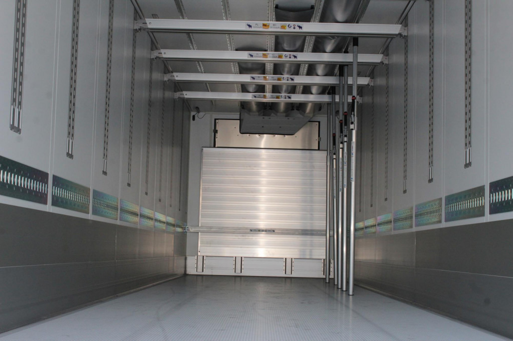 SCHMITZ Thermo KingA400 Blumen Ladebordwand Miete-Rent - Semirremolque frigorífico: foto 3 SCHMITZ Thermo KingA400 Blumen Ladebordwand Miete-Rent - Semirremolque frigorífico: foto 3