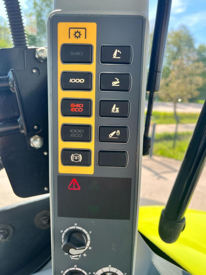 Tractor CLAAS Axion 930 CMATIC, GPS S7, Isobus, ca. 2701 Bh: foto 18