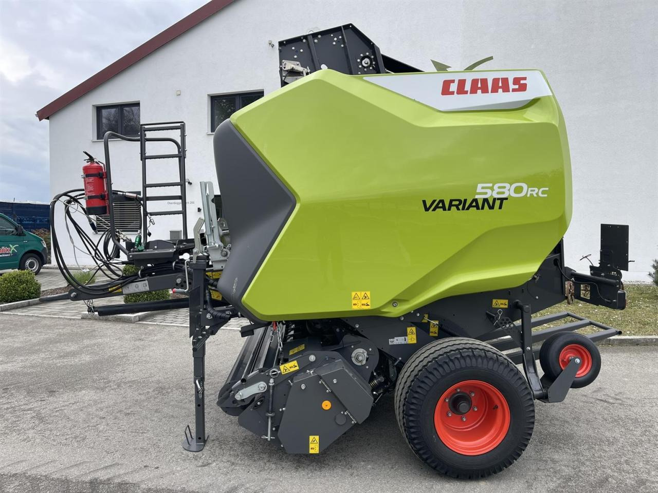 CLAAS neuwertige Rundballenpresse Variant 580 RC Pro, ca. 1003 Ballen, Baujahr 2023 - Rotoempacadora: foto 2 CLAAS neuwertige Rundballenpresse Variant 580 RC Pro, ca. 1003 Ballen, Baujahr 2023 - Rotoempacadora: foto 2
