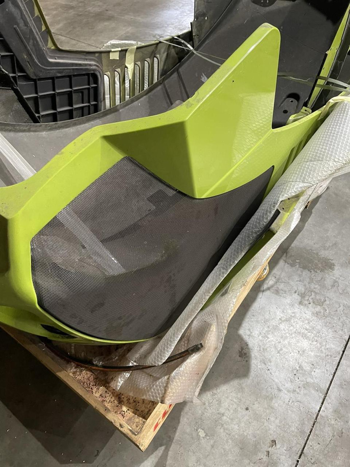 CLAAS Axion 820 Motorhaube Kotflügel Seitendeckel - Piezas de recambio: foto 3 CLAAS Axion 820 Motorhaube Kotflügel Seitendeckel - Piezas de recambio: foto 3