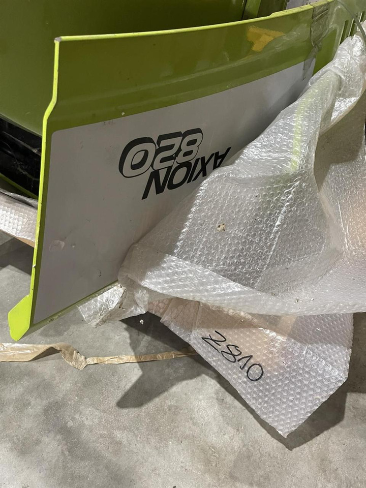 CLAAS Axion 820 Motorhaube Kotflügel Seitendeckel - Piezas de recambio: foto 2 CLAAS Axion 820 Motorhaube Kotflügel Seitendeckel - Piezas de recambio: foto 2
