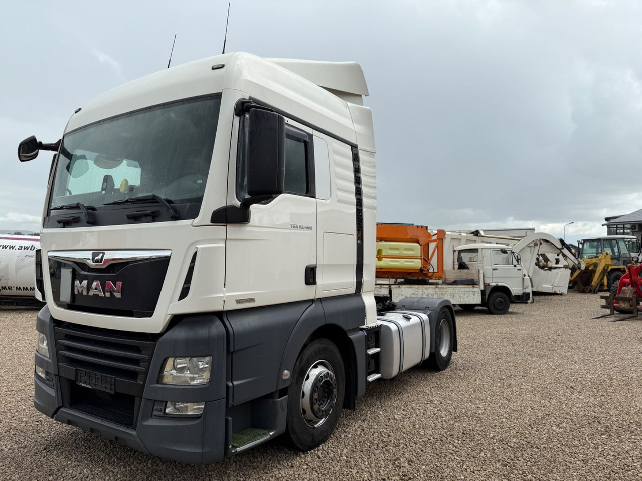 MAN TGX 18.460 - Euro 6- Motorschaden - Hydraulik- - Cabeza tractora: foto 3 MAN TGX 18.460 - Euro 6- Motorschaden - Hydraulik- - Cabeza tractora: foto 3