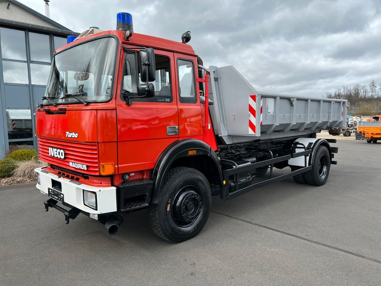 Iveco Magirus Turbo 160-30 AH - Oldtimer- V 8 - Motor Iveco Magirus Turbo 160-30 AH - Oldtimer- V 8 - Motor - Camión multibasculante: foto 1 Iveco Magirus Turbo 160-30 AH - Oldtimer- V 8 - Motor Iveco Magirus Turbo 160-30 AH - Oldtimer- V 8 - Motor - Camión multibasculante: foto 1