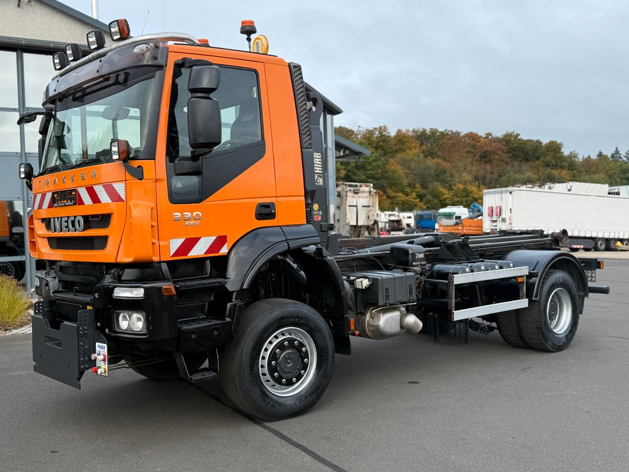Iveco Trakker 330 EEV Winterdienst Abroll - Camión multibasculante: foto 4 Iveco Trakker 330 EEV Winterdienst Abroll - Camión multibasculante: foto 4