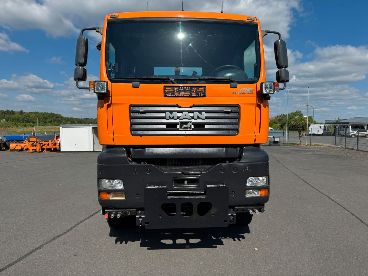 MAN TGA 18.350 4x4 Meiler Abroller RK 14.45 Winterd. - Camión multibasculante: foto 4 MAN TGA 18.350 4x4 Meiler Abroller RK 14.45 Winterd. - Camión multibasculante: foto 4