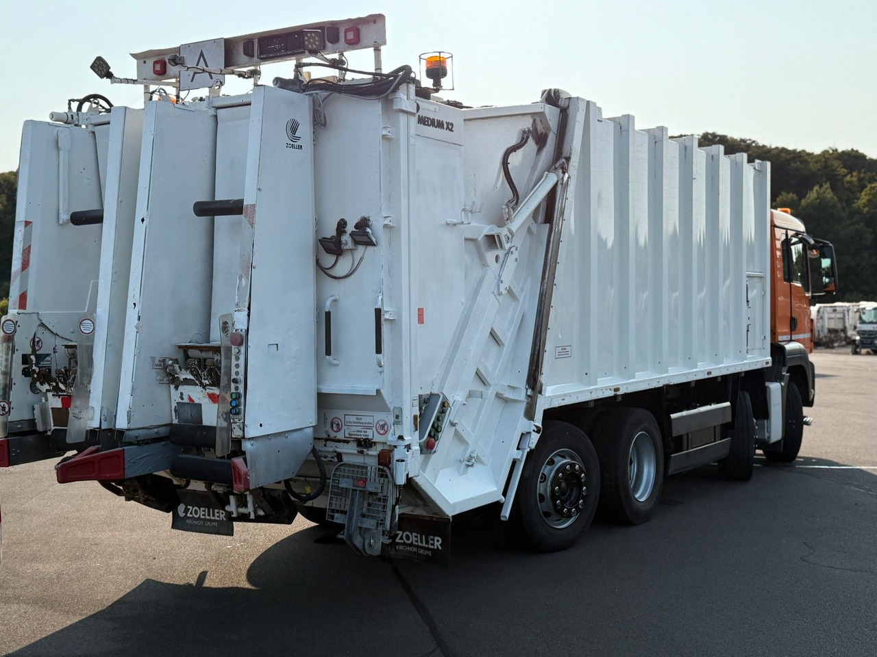 MAN TGS 32.360 8x2 Zoeller Mekam, duo Schütte - Camión de basura: foto 4 MAN TGS 32.360 8x2 Zoeller Mekam, duo Schütte - Camión de basura: foto 4