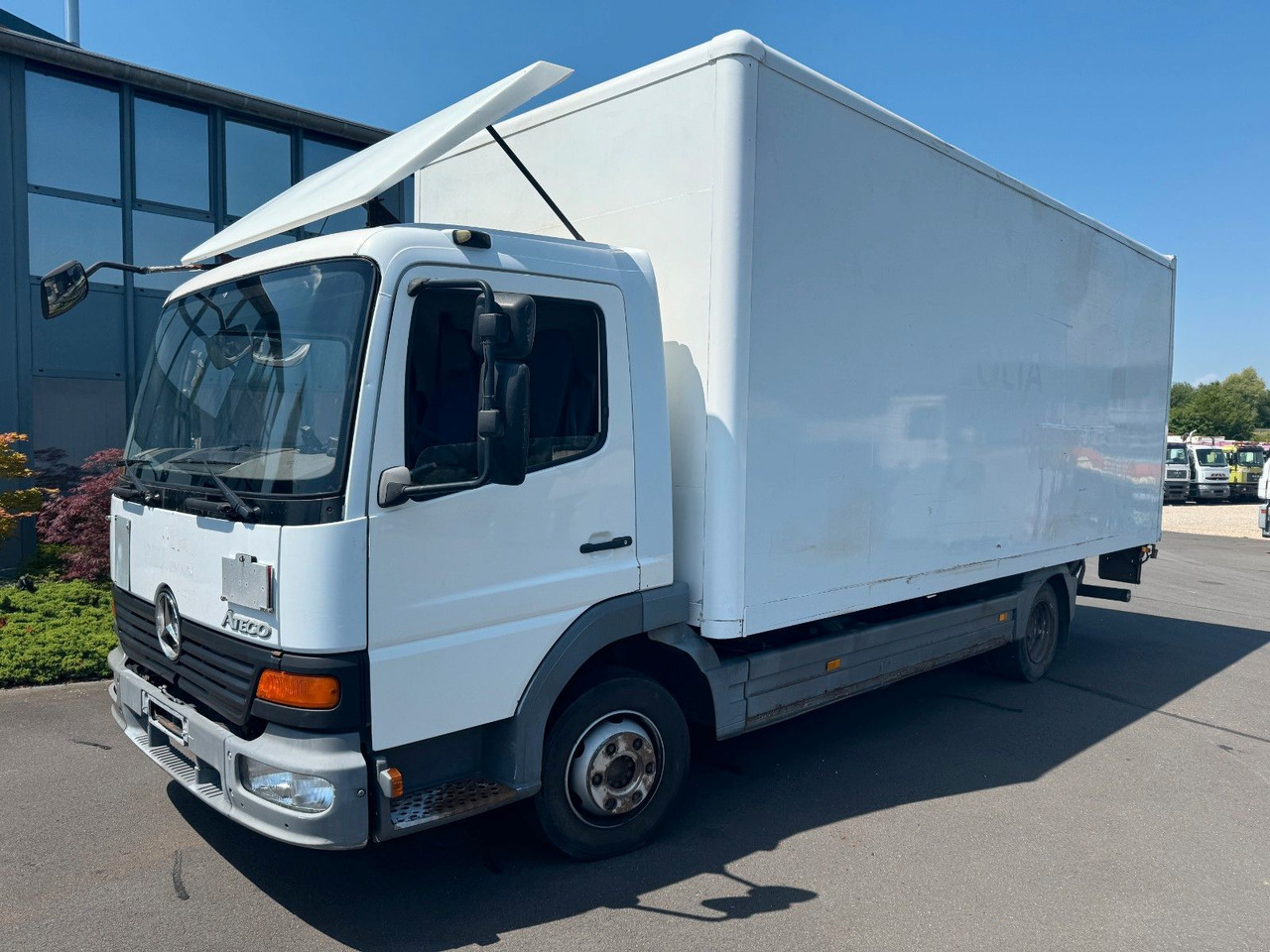 Mercedes-Benz 818 Koffer / LBW / AHK + DL - Furgoneta caja cerrada: foto 1 Mercedes-Benz 818 Koffer / LBW / AHK + DL - Furgoneta caja cerrada: foto 1