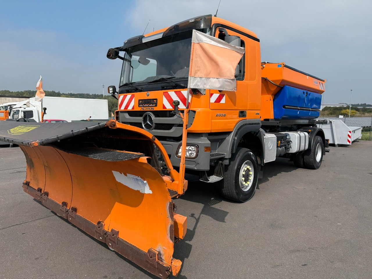 Mercedes-Benz Actros 2036 4x4 Dautelwechselsystem Winterdienst - Camión chasis: foto 3 Mercedes-Benz Actros 2036 4x4 Dautelwechselsystem Winterdienst - Camión chasis: foto 3