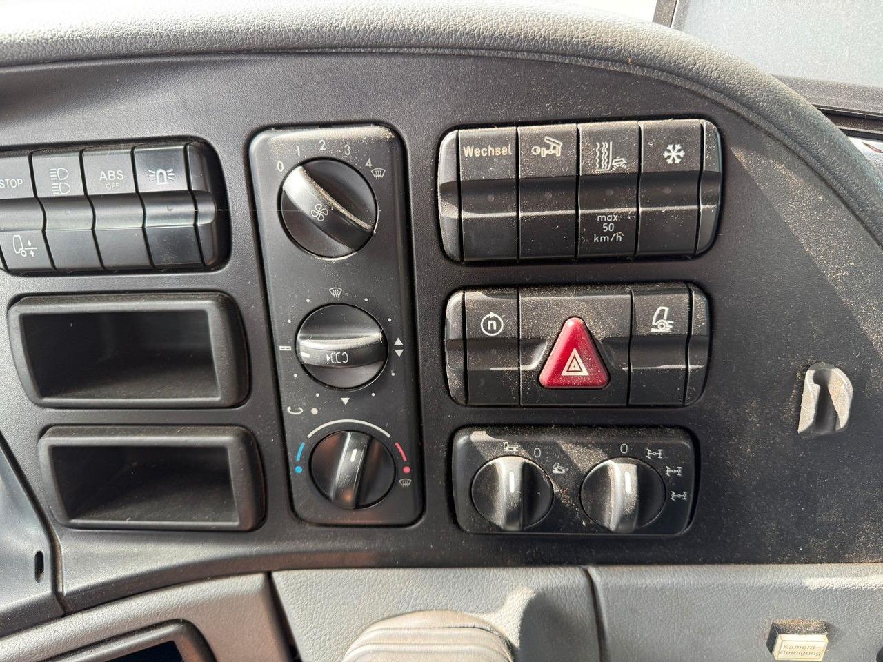 Mercedes-Benz Actros 2036 4x4 Dautelwechselsystem Winterdienst - Camión chasis: foto 4 Mercedes-Benz Actros 2036 4x4 Dautelwechselsystem Winterdienst - Camión chasis: foto 4