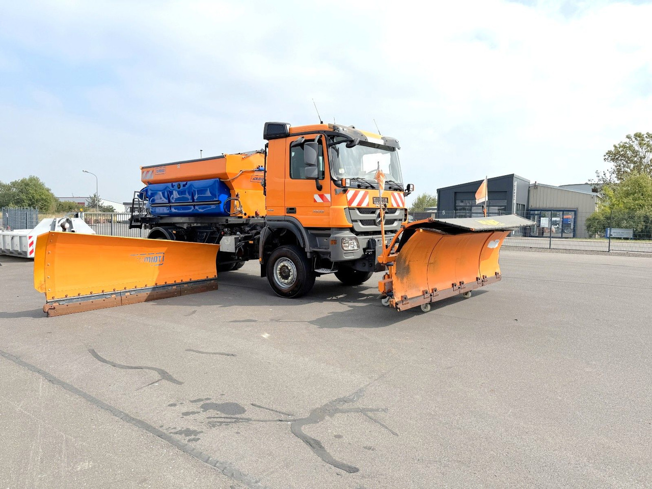 Mercedes-Benz Actros 2036 4x4 Dautelwechselsystem Winterdienst - Camión chasis: foto 1 Mercedes-Benz Actros 2036 4x4 Dautelwechselsystem Winterdienst - Camión chasis: foto 1