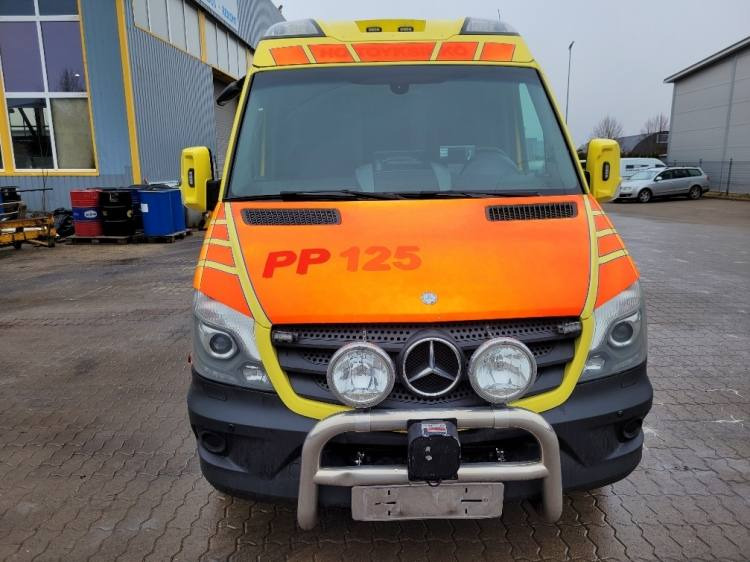 MERCEDES – BENZ SPRINTER 2.2D AMBULANCE (PROFILE) KLIMA 11.2014 EURO 5 - Ambulancia: foto 2 MERCEDES – BENZ SPRINTER 2.2D AMBULANCE (PROFILE) KLIMA 11.2014 EURO 5 - Ambulancia: foto 2