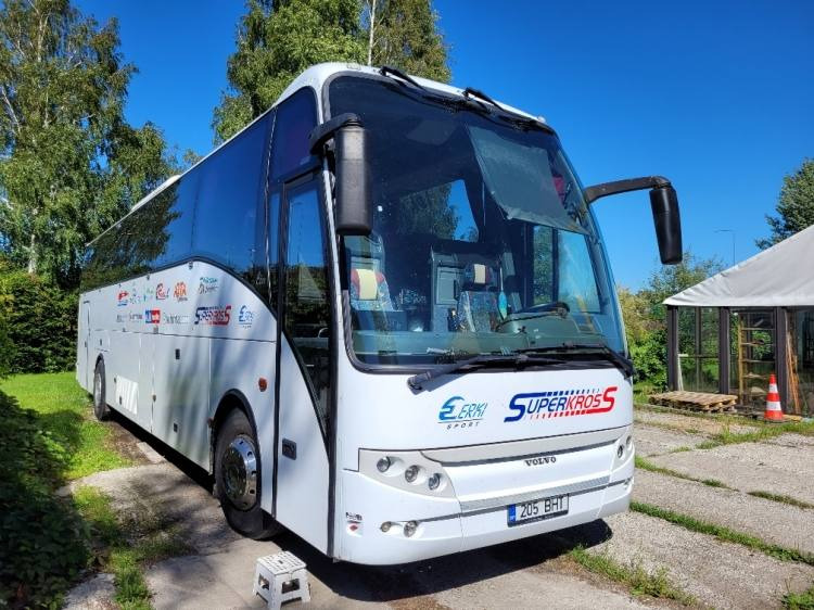 VOLVO B12M BERKHOF AXIAL70 MOTORHOME KLIMA 3.2003 - Autocar: foto 1 VOLVO B12M BERKHOF AXIAL70 MOTORHOME KLIMA 3.2003 - Autocar: foto 1
