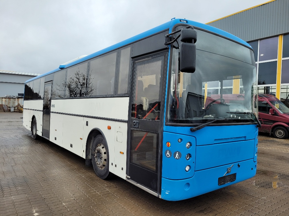 VOLVO B9R VEST CONTRAST, KLIIMA, 10.2012, EURO 5, HANDICAP LIFT, 51 seats, 12,8m - Autobús suburbano: foto 1 VOLVO B9R VEST CONTRAST, KLIIMA, 10.2012, EURO 5, HANDICAP LIFT, 51 seats, 12,8m - Autobús suburbano: foto 1