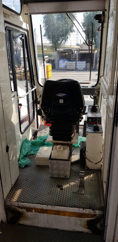 AVIOGEI Ambulift E747 (Half Cab) - Ambulift: foto 5 AVIOGEI Ambulift E747 (Half Cab) - Ambulift: foto 5