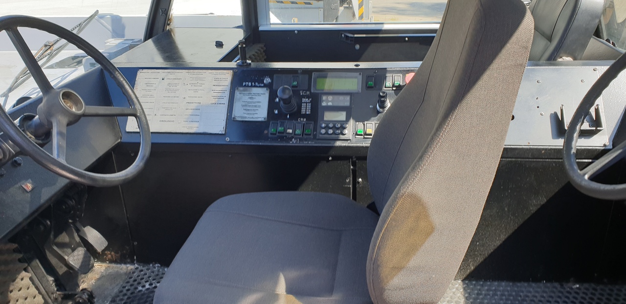 Goldhofer PTS R1 - Remolcador de aviones: foto 4 Goldhofer PTS R1 - Remolcador de aviones: foto 4