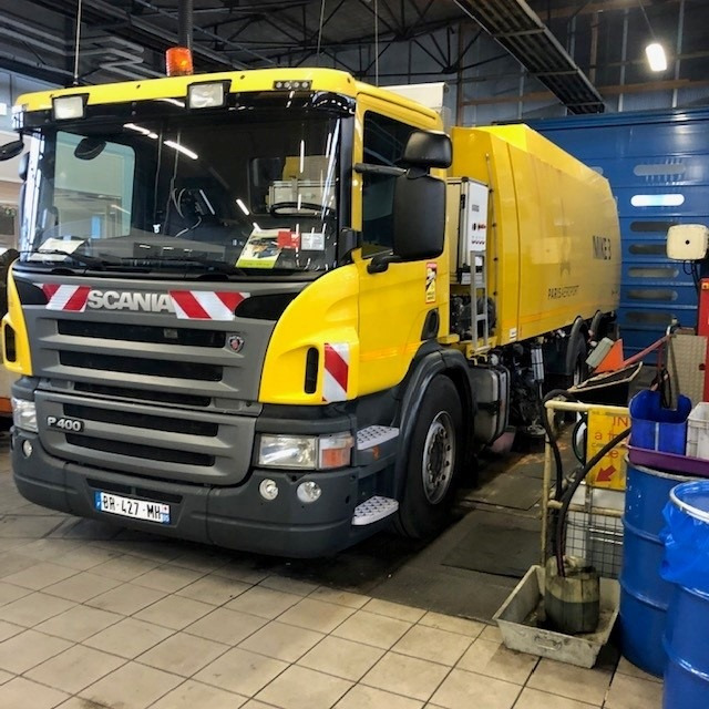 Runway Sweeper Johnston-Beam Scania P400 Model Beam S14000 - Barredora vial: foto 1 Runway Sweeper Johnston-Beam Scania P400 Model Beam S14000 - Barredora vial: foto 1