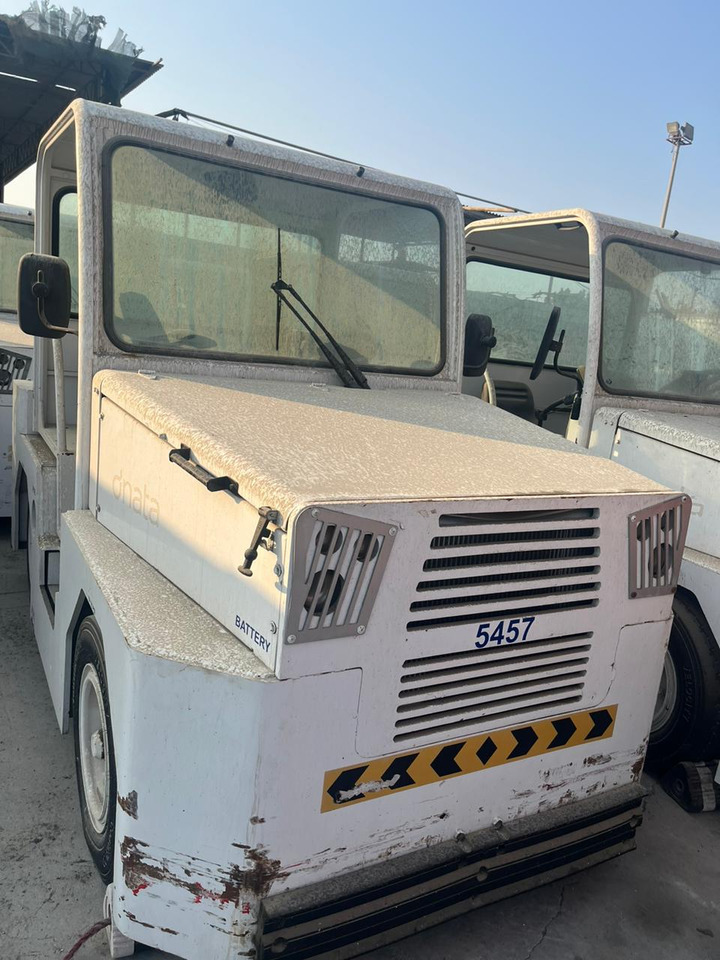 Schopf Rofan ZDi Diesel Tractor 8Tons - Remolcador de aviones: foto 1 Schopf Rofan ZDi Diesel Tractor 8Tons - Remolcador de aviones: foto 1