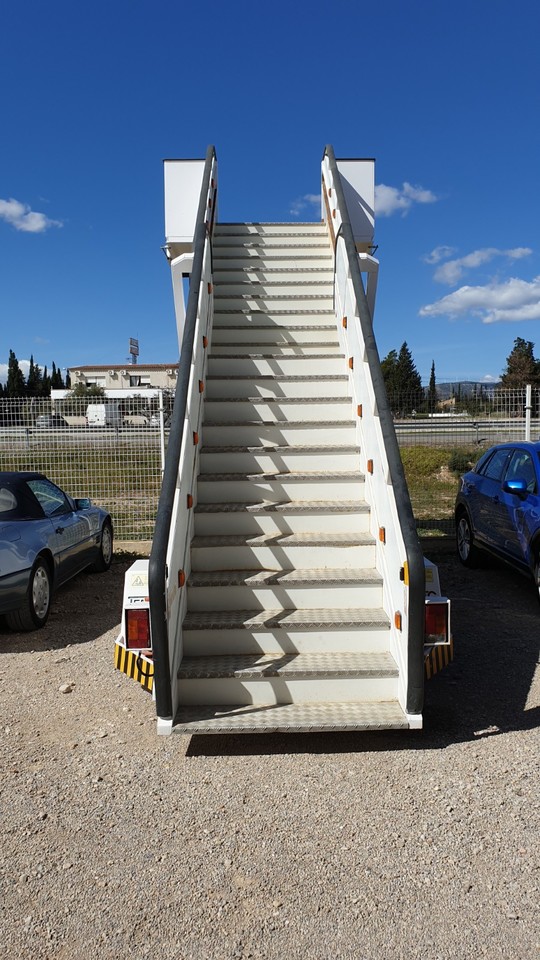 TEMG Pax Stairs TG2244 - Escalera de pasajeros: foto 5 TEMG Pax Stairs TG2244 - Escalera de pasajeros: foto 5