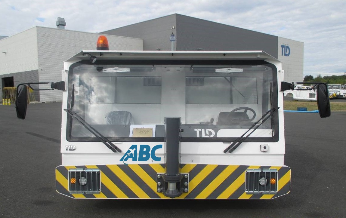 TLD Pushback TMX450 - Remolcador de aviones: foto 1 TLD Pushback TMX450 - Remolcador de aviones: foto 1