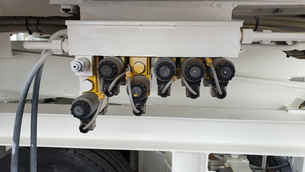 Loader Universal Trepel 70U - Cargadora de contenedores/ Palets: foto 5 Loader Universal Trepel 70U - Cargadora de contenedores/ Palets: foto 5