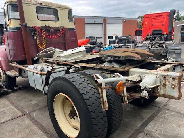 Scania LB81 L81 - Cabeza tractora: foto 4 Scania LB81 L81 - Cabeza tractora: foto 4