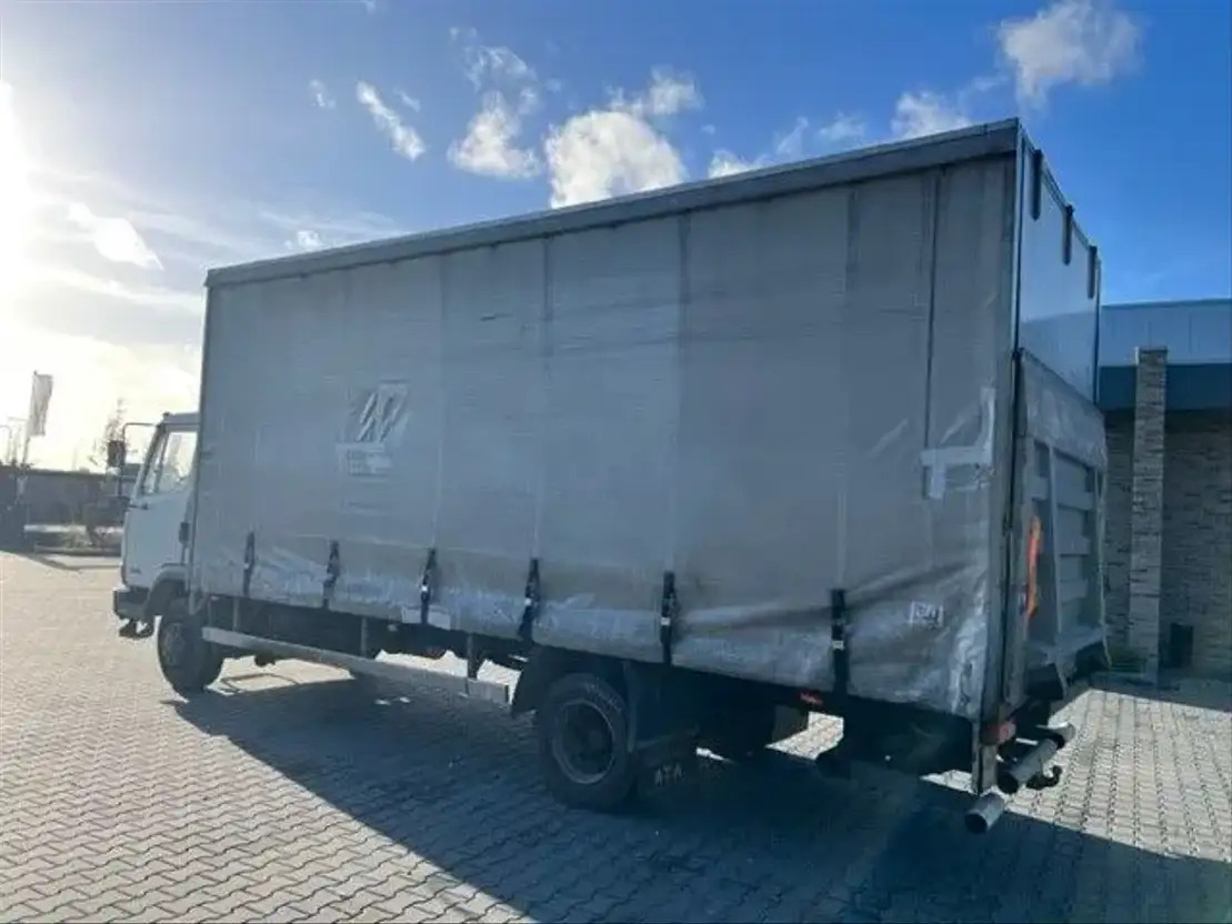 DAF LF 45.160 FA45.160  - Camión lona: foto 4 DAF LF 45.160 FA45.160  - Camión lona: foto 4