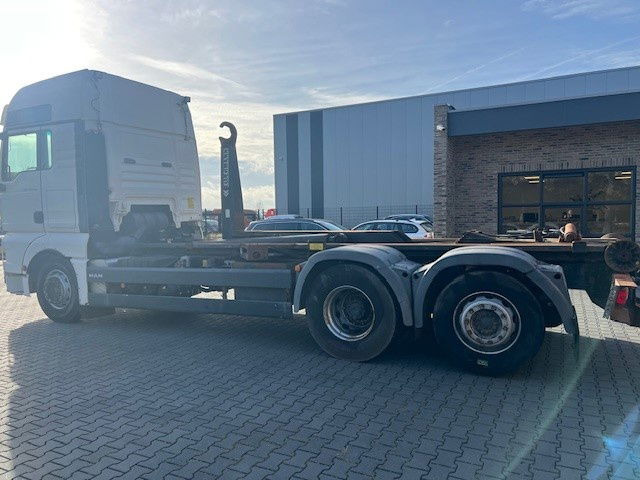 MAN TGA 26.440 .440 6x2 - Camión portacontenedore/ Intercambiable: foto 3 MAN TGA 26.440 .440 6x2 - Camión portacontenedore/ Intercambiable: foto 3