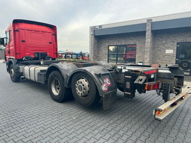 Scania R124-420 .420 6x2 - Camión chasis: foto 4 Scania R124-420 .420 6x2 - Camión chasis: foto 4