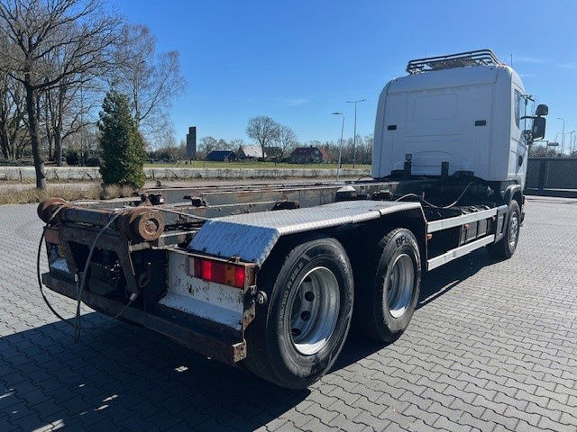 Scania R144-460 V8 .460 6x2 - Camión portacontenedore/ Intercambiable: foto 3 Scania R144-460 V8 .460 6x2 - Camión portacontenedore/ Intercambiable: foto 3