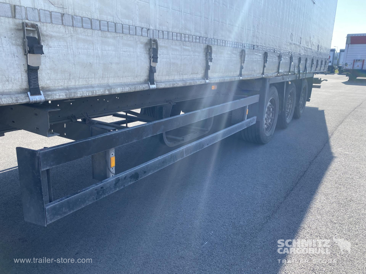 SCHMITZ Curtainsider Standard - Semirremolque lona: foto 2 SCHMITZ Curtainsider Standard - Semirremolque lona: foto 2
