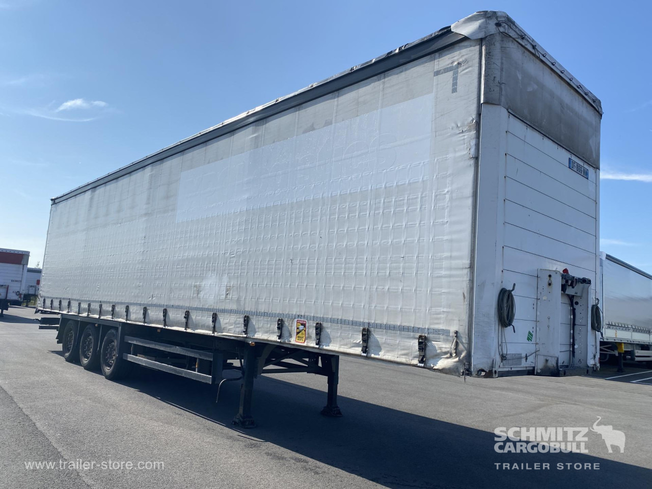 SCHMITZ Curtainsider Standard - Semirremolque lona: foto 1 SCHMITZ Curtainsider Standard - Semirremolque lona: foto 1