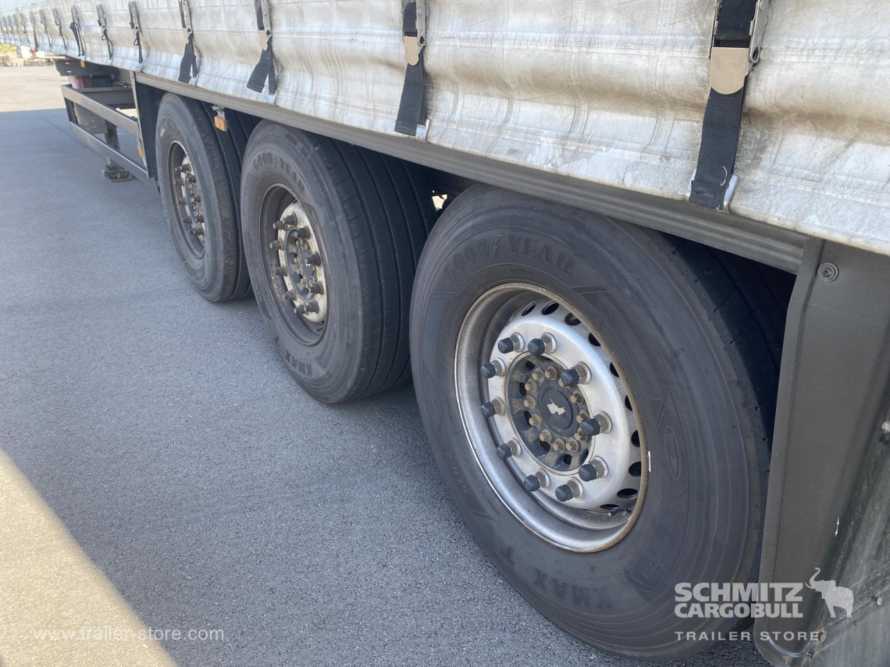 SCHMITZ Curtainsider Standard - Semirremolque lona: foto 2 SCHMITZ Curtainsider Standard - Semirremolque lona: foto 2