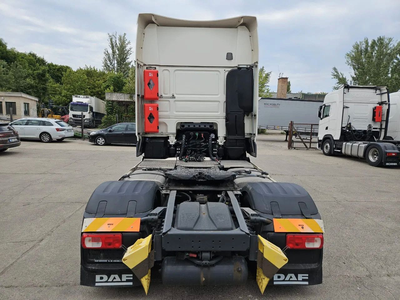 DAF XF 480 SSC Full Spoiler Alloy wheels Standklima - Cabeza tractora: foto 4 DAF XF 480 SSC Full Spoiler Alloy wheels Standklima - Cabeza tractora: foto 4