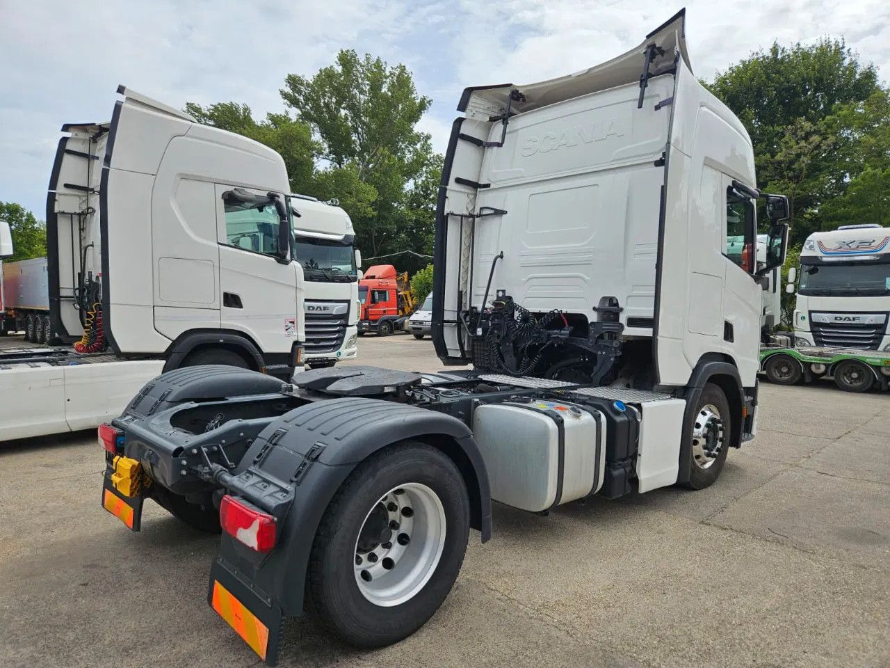 Scania R450 Alloy wheels, Stand Klima, Navi, 2 units - Cabeza tractora: foto 4 Scania R450 Alloy wheels, Stand Klima, Navi, 2 units - Cabeza tractora: foto 4